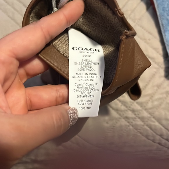 NWT coach gloves - Picture 6 of 7